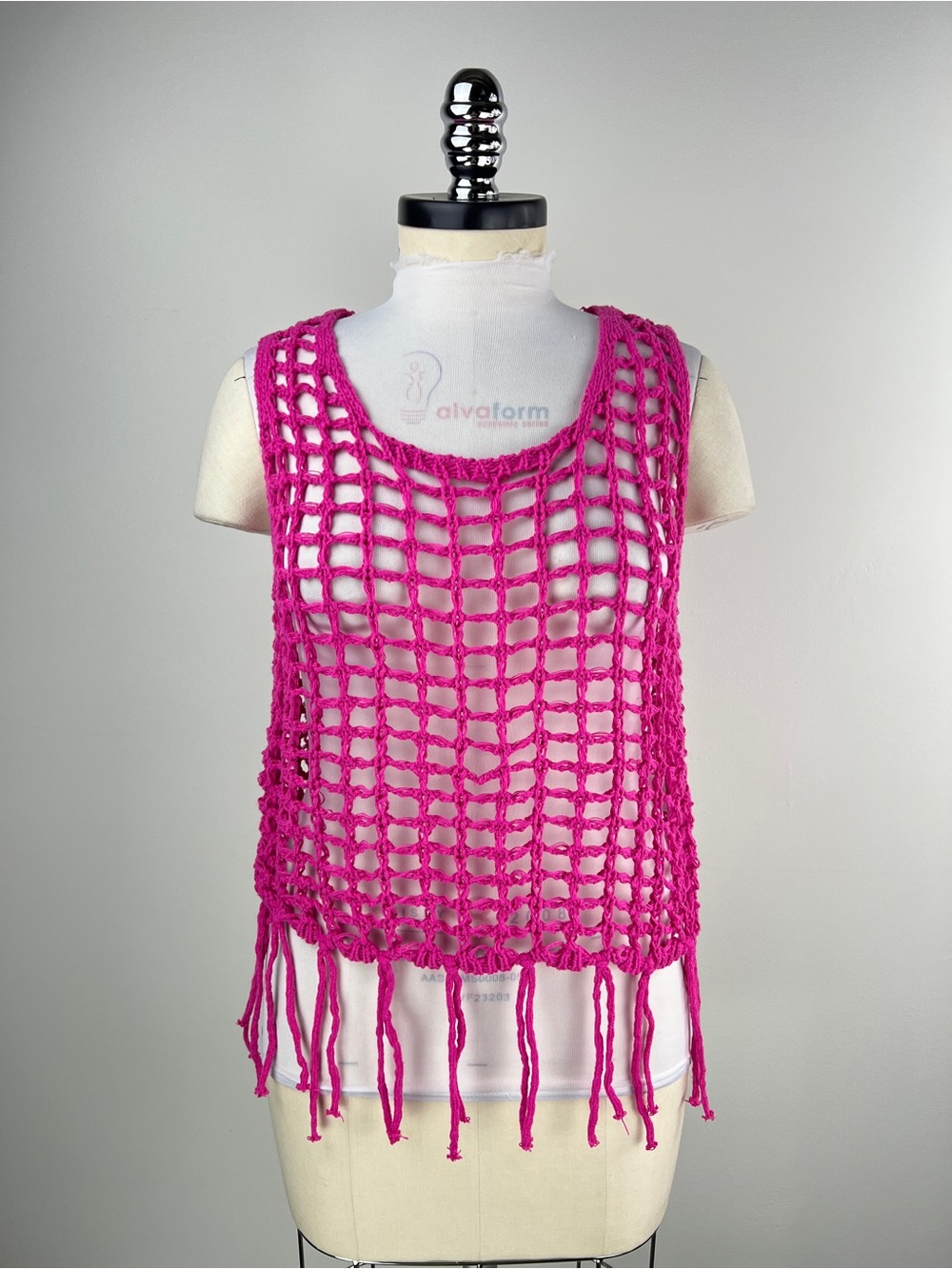 💚 3918. Hot Pink Crochet Fringe Tank Top